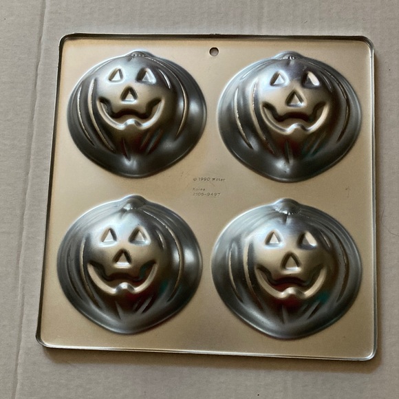 Wilton Cake Pans Lot of 5 - Picture 2 of 11